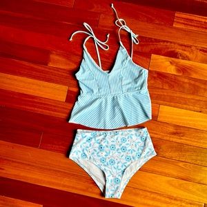 This is the cutest beachsissi bikini in a size small!!
